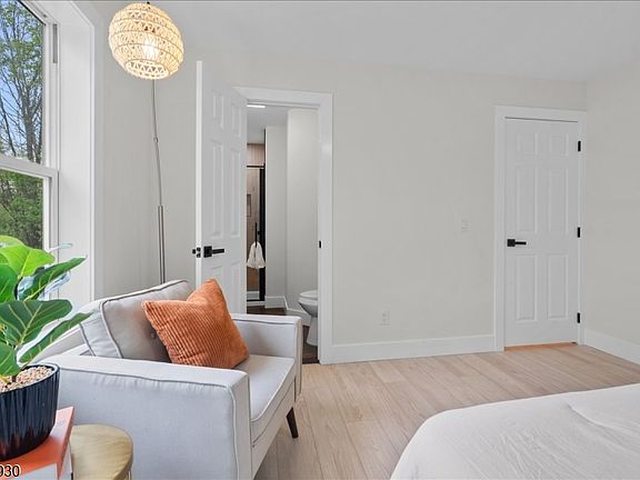 5th image of 93 River View Way