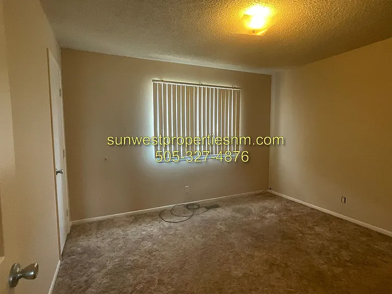 320 N Court Ave — Photo 11