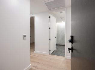 610 Davis St #2706, Austin, TX 78701
