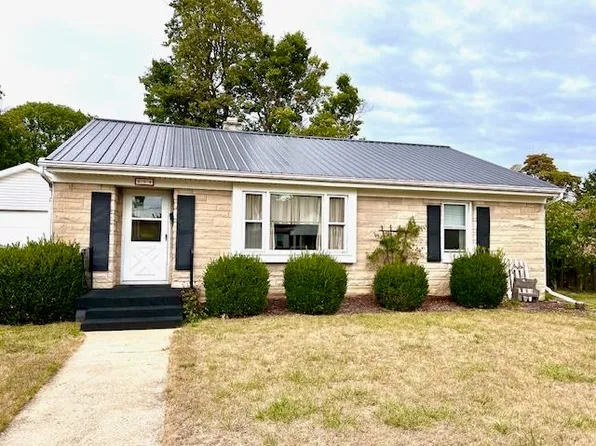 414 W 27th St, Connersville, IN 47331