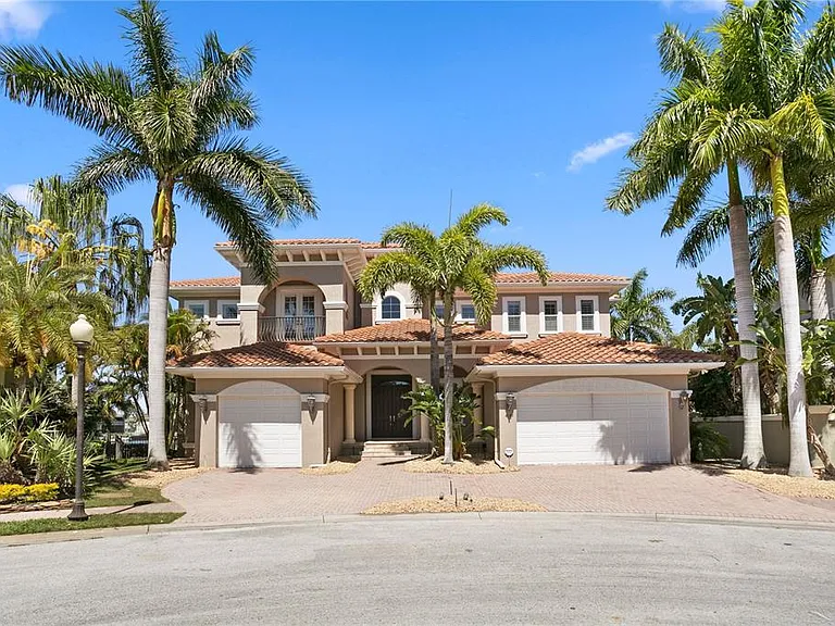 4130 Causeway Vista Dr — Photo 1