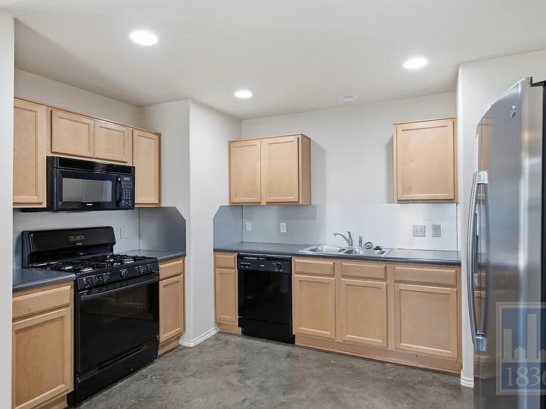 4508 Felicity Ln — Photo 8