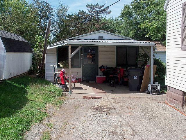 2nd image of 217 Reservoir Rd