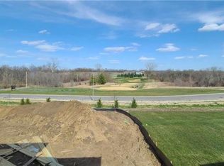 5007 N 145th St, Basehor, KS 66007