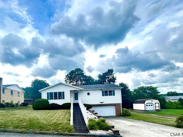 702 25th St, Windber, PA 15963