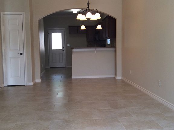 5th image of 1608 Stanley Dr #101