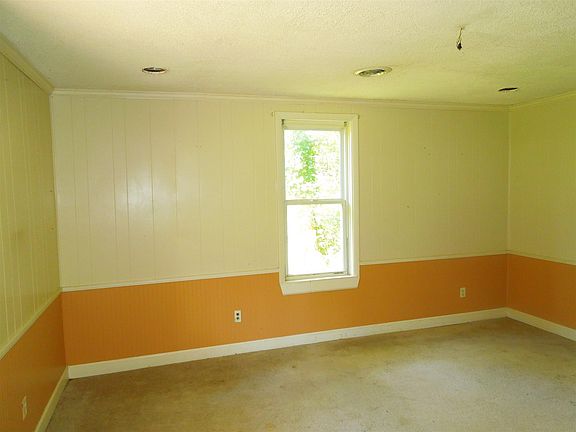 5th image of 1170 Daniels St