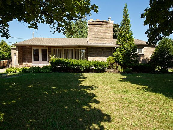 2nd image of 480 Cleveland Dr