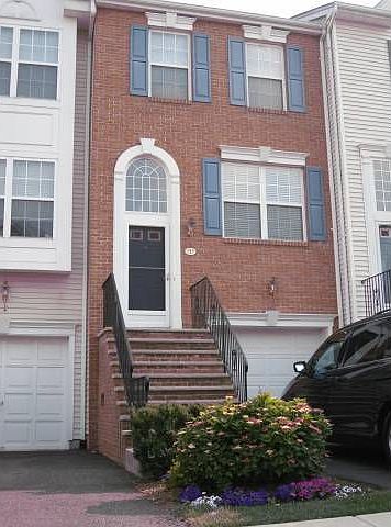 1st image of 215 Swathmore Dr
