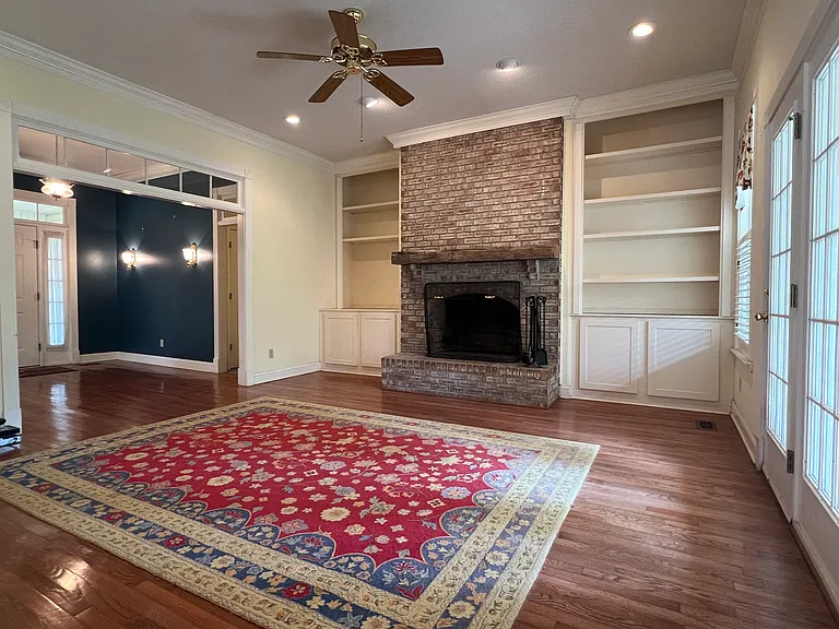 5652 Lakeview Rd — Photo 7