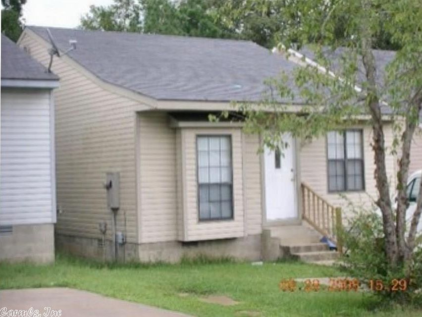 1st image of 141 Rockyreef Cir