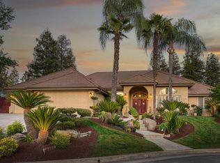 908 E Windsor Cir, Fresno, CA 93720