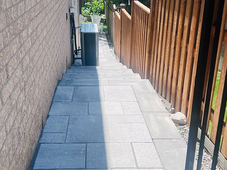 37 Bowhill Dr #WALK-OUT BASEMENT — Photo 3