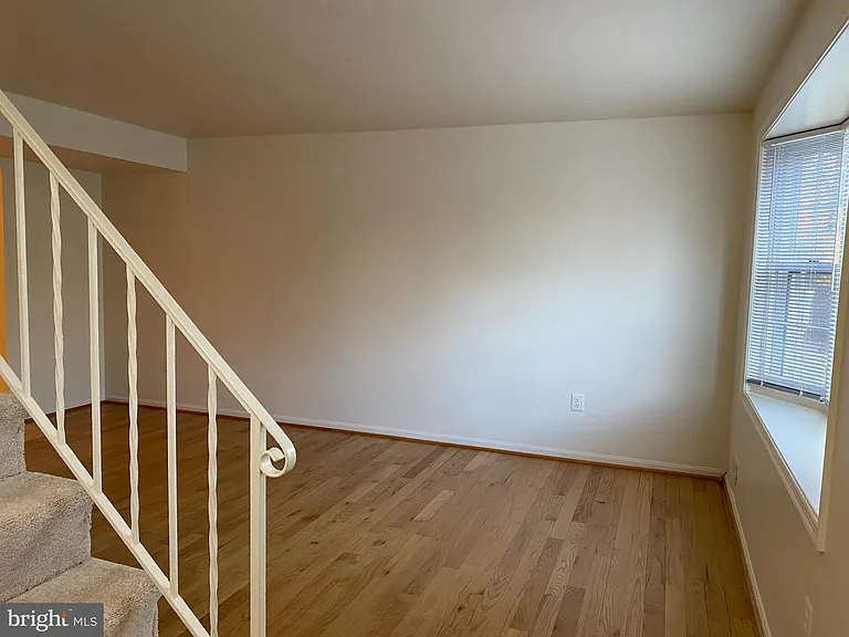 6802 Dina Leigh Ct — Photo 5