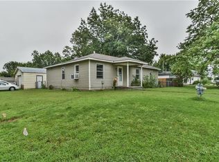 6 NW 7th St, Tuttle, OK 73089