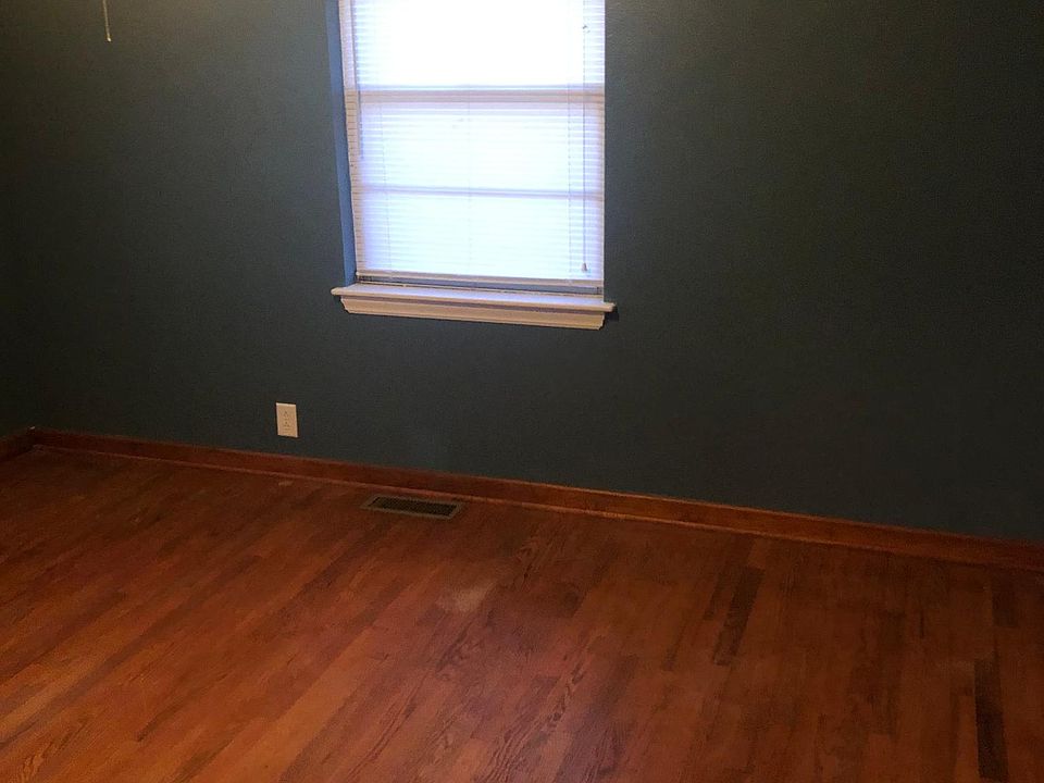 1st image of 1609 Soergel Ave