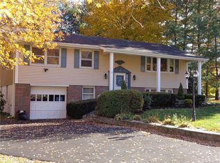 9 Oliver Dr, Newburgh, NY 12550