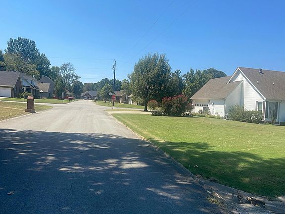 4th image of 3502 Willow Ln