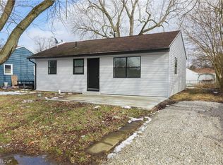 2102 Endrow Ave NE, Canton, OH 44705