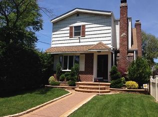 648 Ardsley Blvd, Garden City, NY 11530