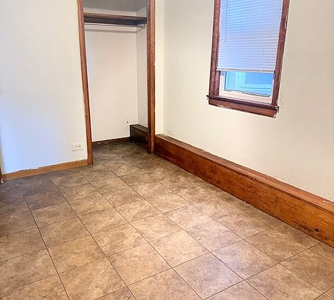 4th image of 4430 N Saint Louis Ave #G