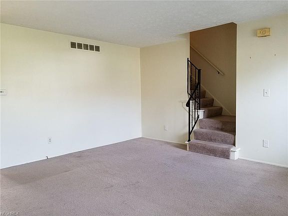 4th image of 3743 Iona Ave