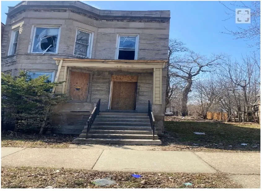 6120 S Green St photo 1