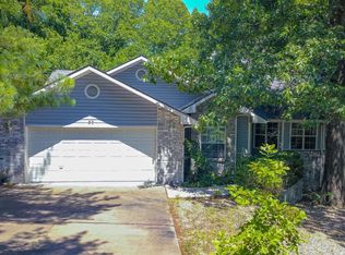 27 Quantock Hills Dr, Bella Vista, AR 72715