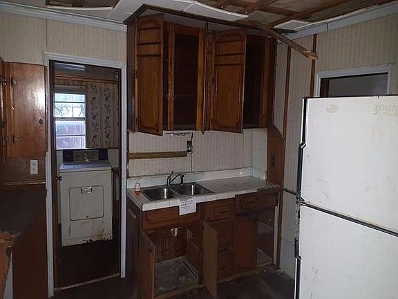 5th image of 1310 E Parker St