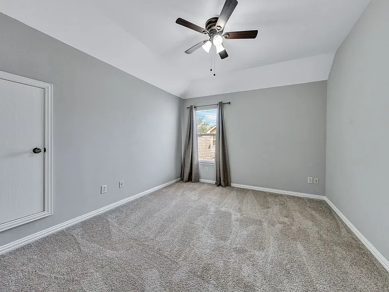 920 Ethan Rd — Photo 16