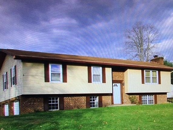 2nd image of 26 Gardenview Ln