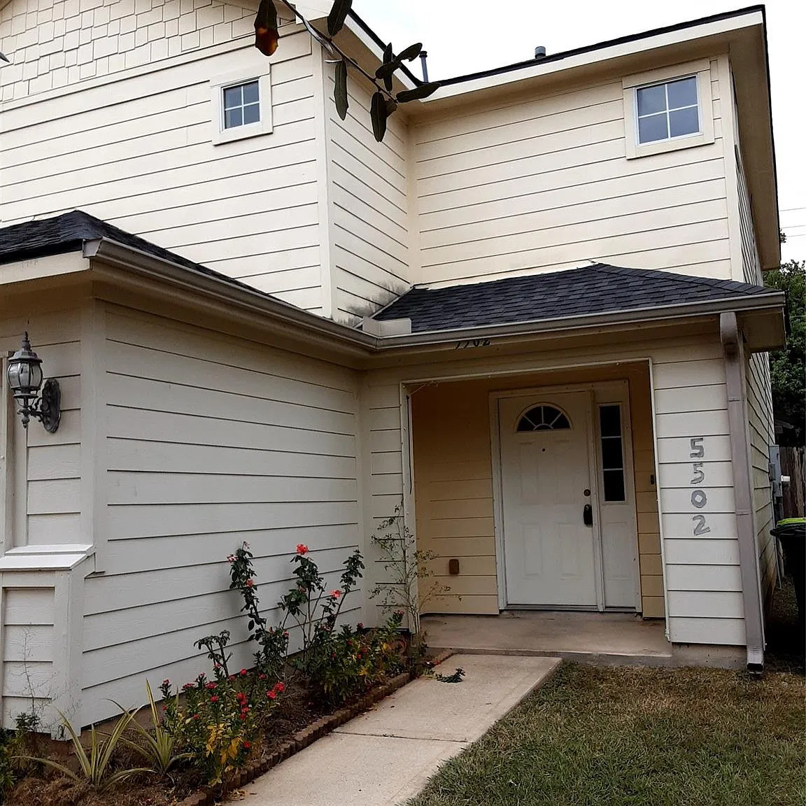 3 bed, 2.5 bath, 1718 sqft, $1,850 — Photo 2