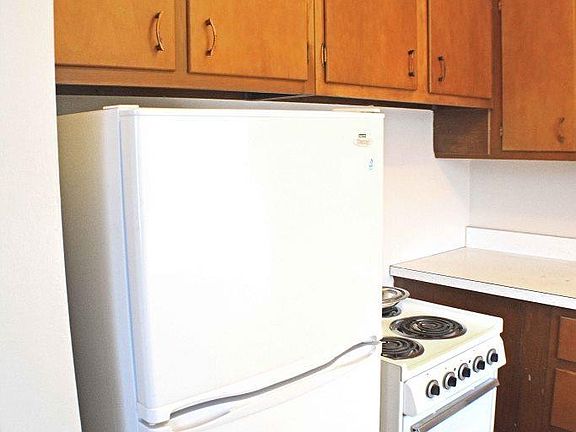 3rd image of 15010 Madison Ave APT 304