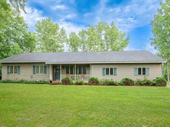3083 N River Rd, Oconto, WI 54153