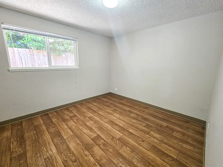 5208 Windsor Island Rd N #D — Photo 8