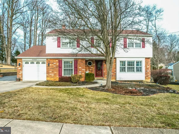3005 Surrey Ln, Aston, PA 19014