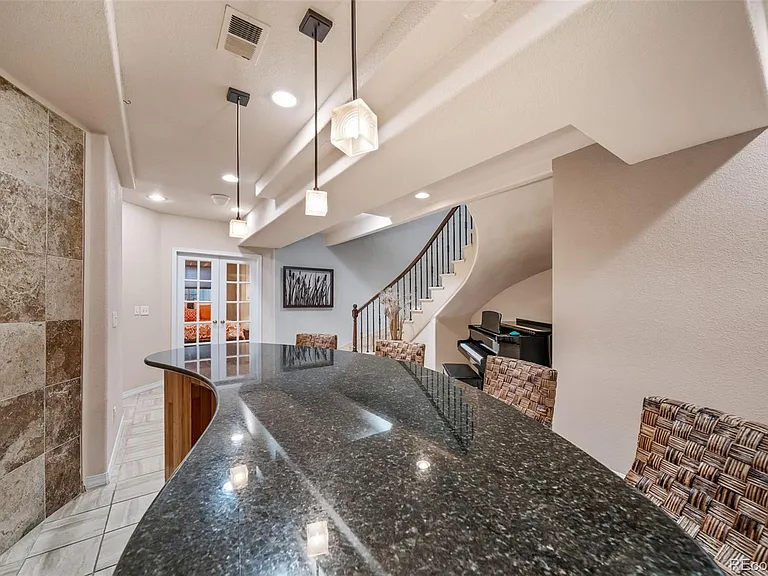 257 S Jackson St #A — Photo 36