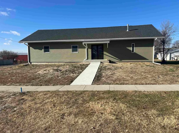 404 Dawson St, Farnam, NE 69029