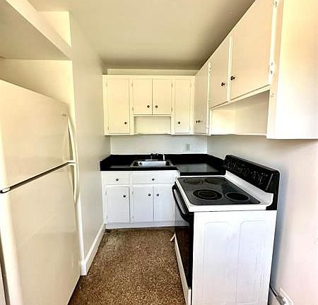 5th image of 829 N H St #831