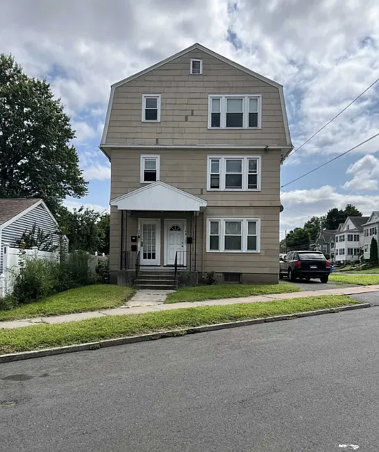 42 Grandview Ter #2