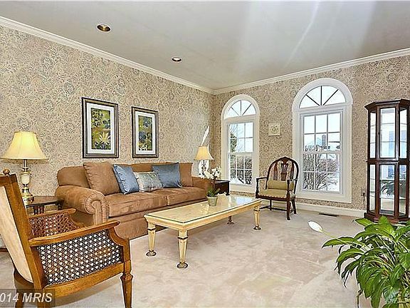 5th image of 3325 N Berkshire Ct