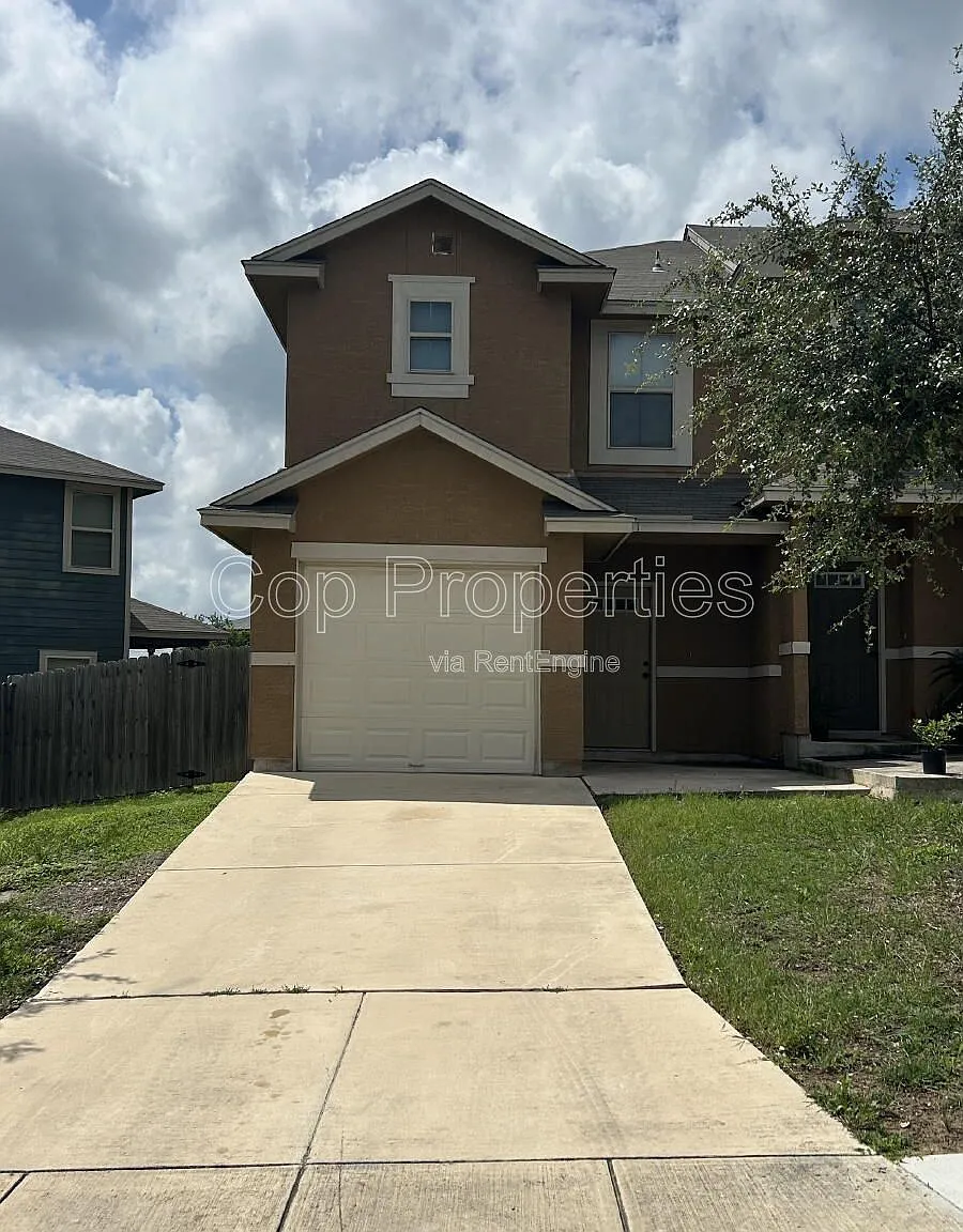 2 bed, 2.5 bath, 1219 sqft, $1,395 — Photo 1