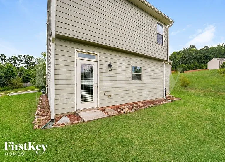 1035 Sutherland Dr — Photo 14