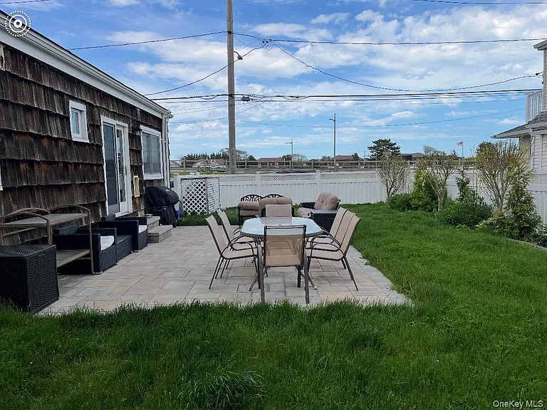 137 Acapulco St — Photo 30