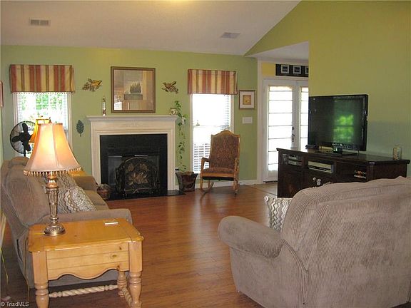 2nd image of 509 Woodhollow Ct