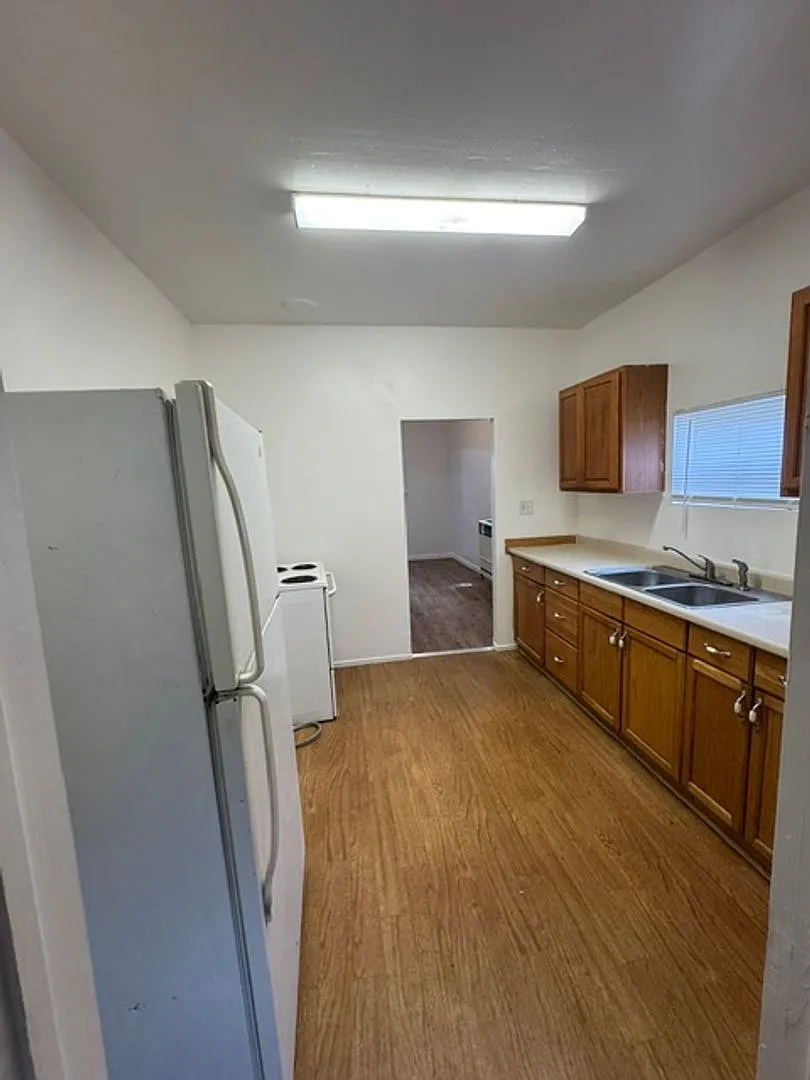 House Available! — Photo 2