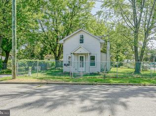 8 S 2nd St, National Park, NJ 08063