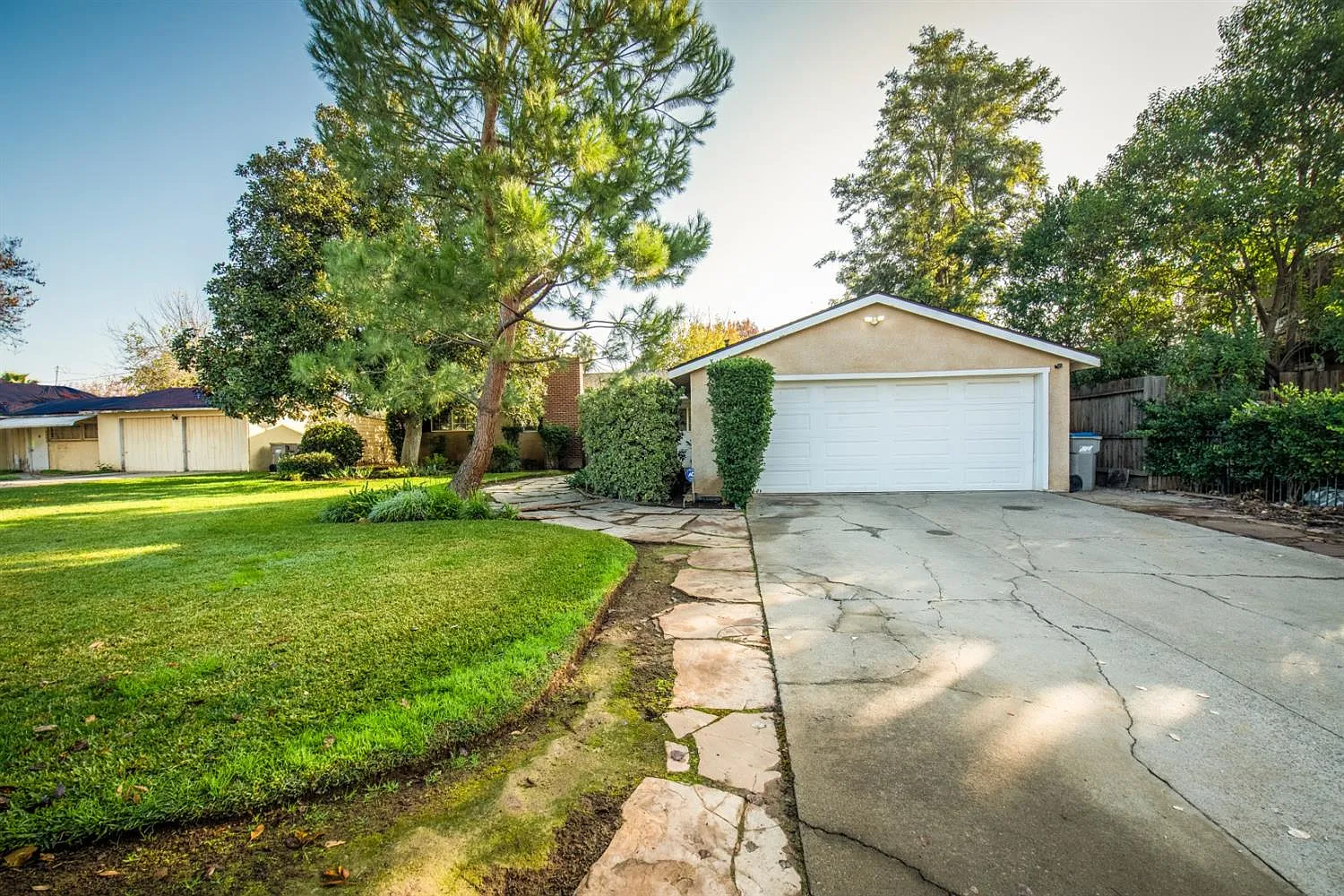 5064 N Bungalow Ln photo 1
