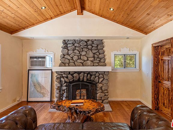 2nd image of 2961 Gorge Rd