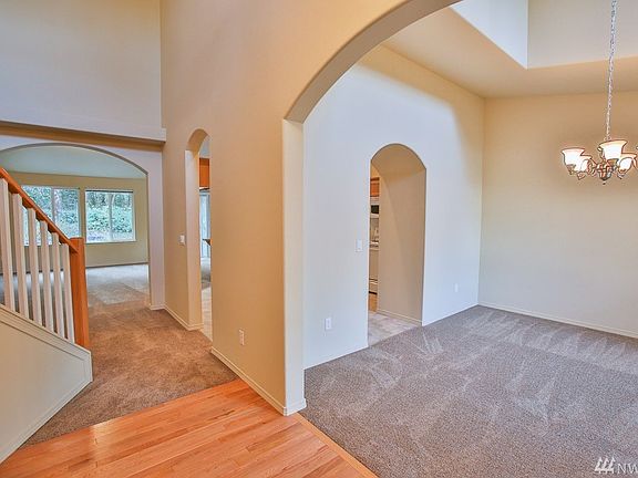 4th image of 2204 Crestwood Pl NW